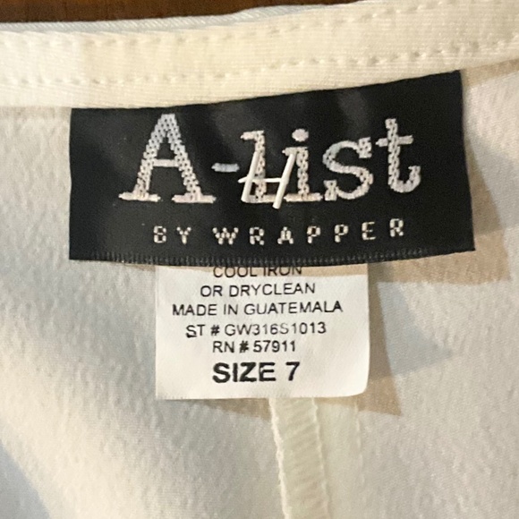 “A-List by Wrapper” Ivory Cream Blazer & Bootcut Pants Sz 7 - Picture 14 of 15
